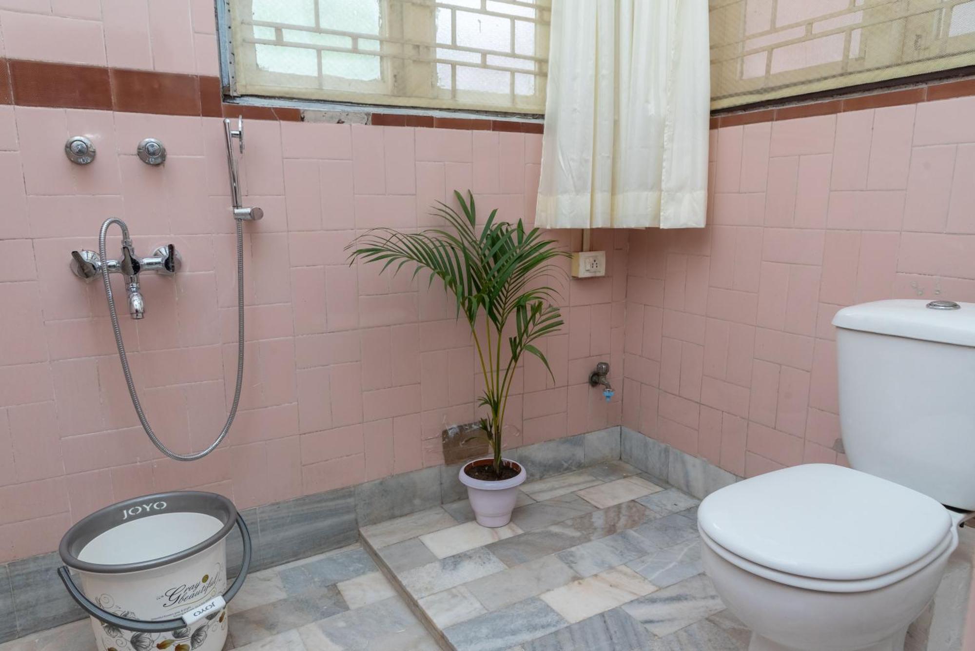 구와하티 The Urban Grandeur 1 B&B 외부 사진