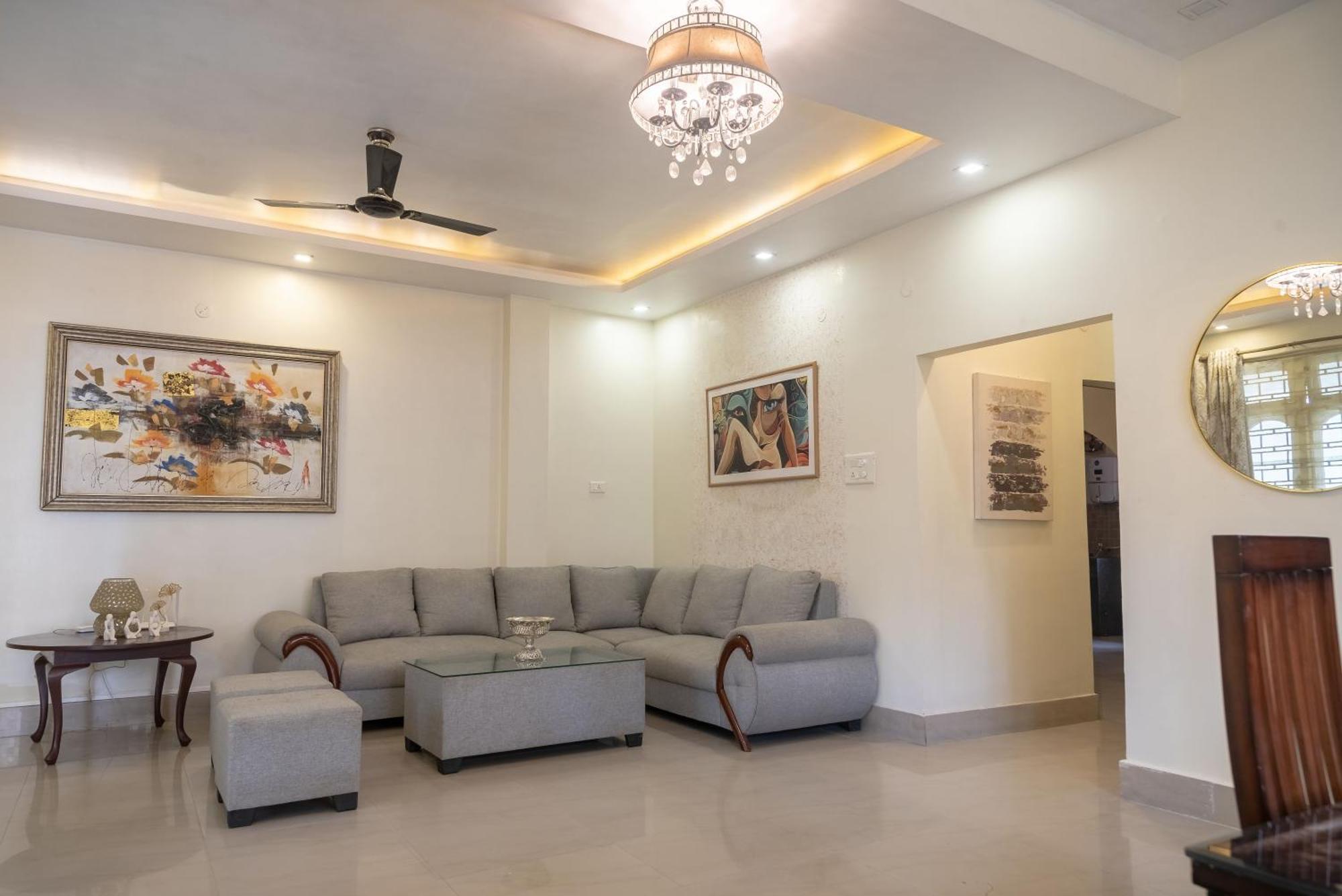 구와하티 The Urban Grandeur 1 B&B 외부 사진