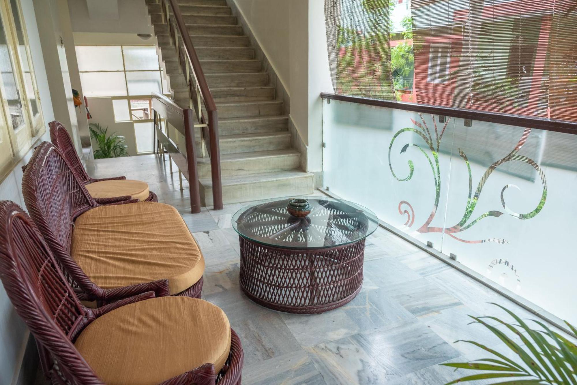 구와하티 The Urban Grandeur 1 B&B 외부 사진