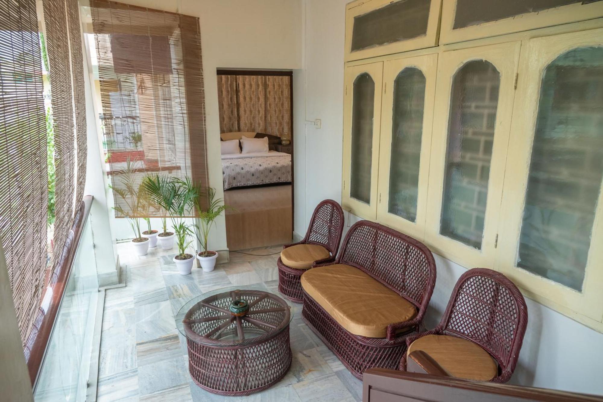 구와하티 The Urban Grandeur 1 B&B 외부 사진