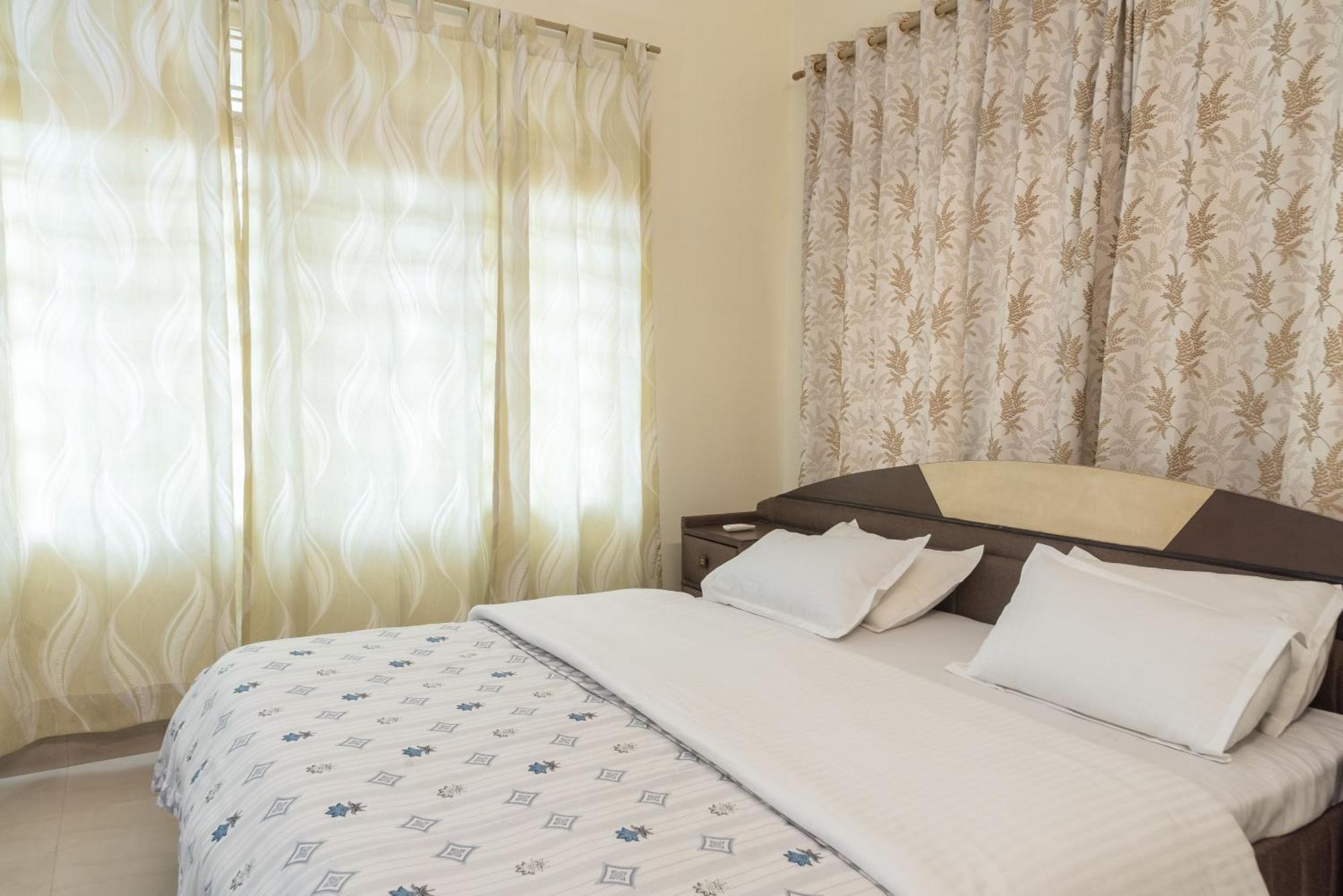 구와하티 The Urban Grandeur 1 B&B 외부 사진